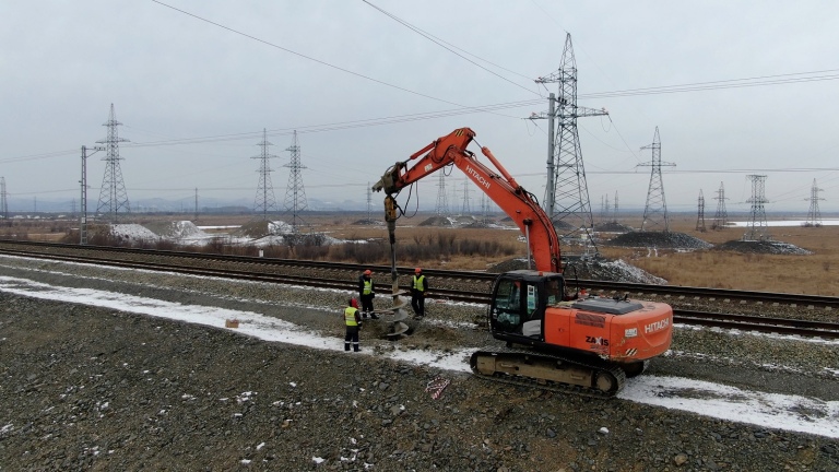 Каждые сутки на БАМе в Хабаровском крае устанавливается 35 металлических опор