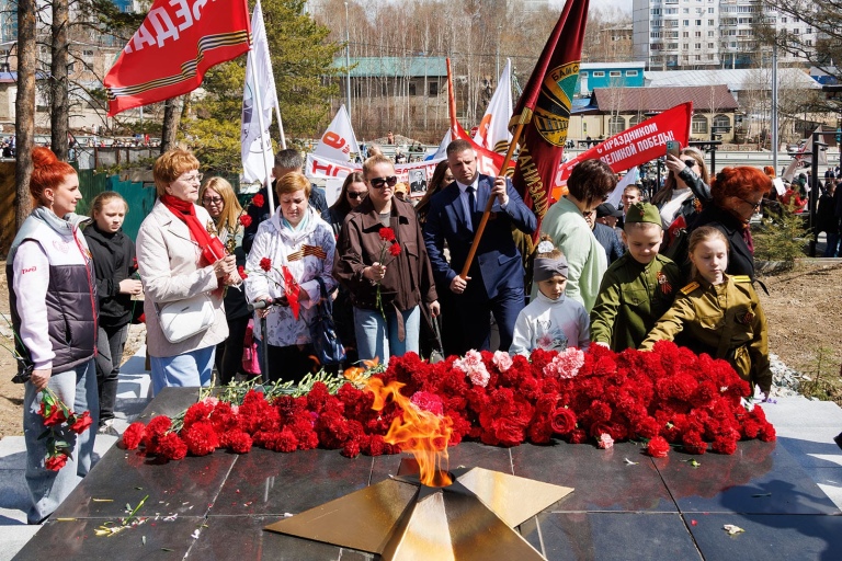 Возложение цветов