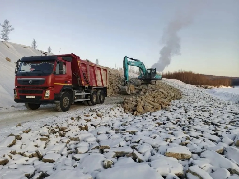 Укрепление берега реки
